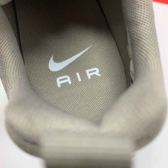 Nike Air Max 270 Futura - Picture 7 of 8